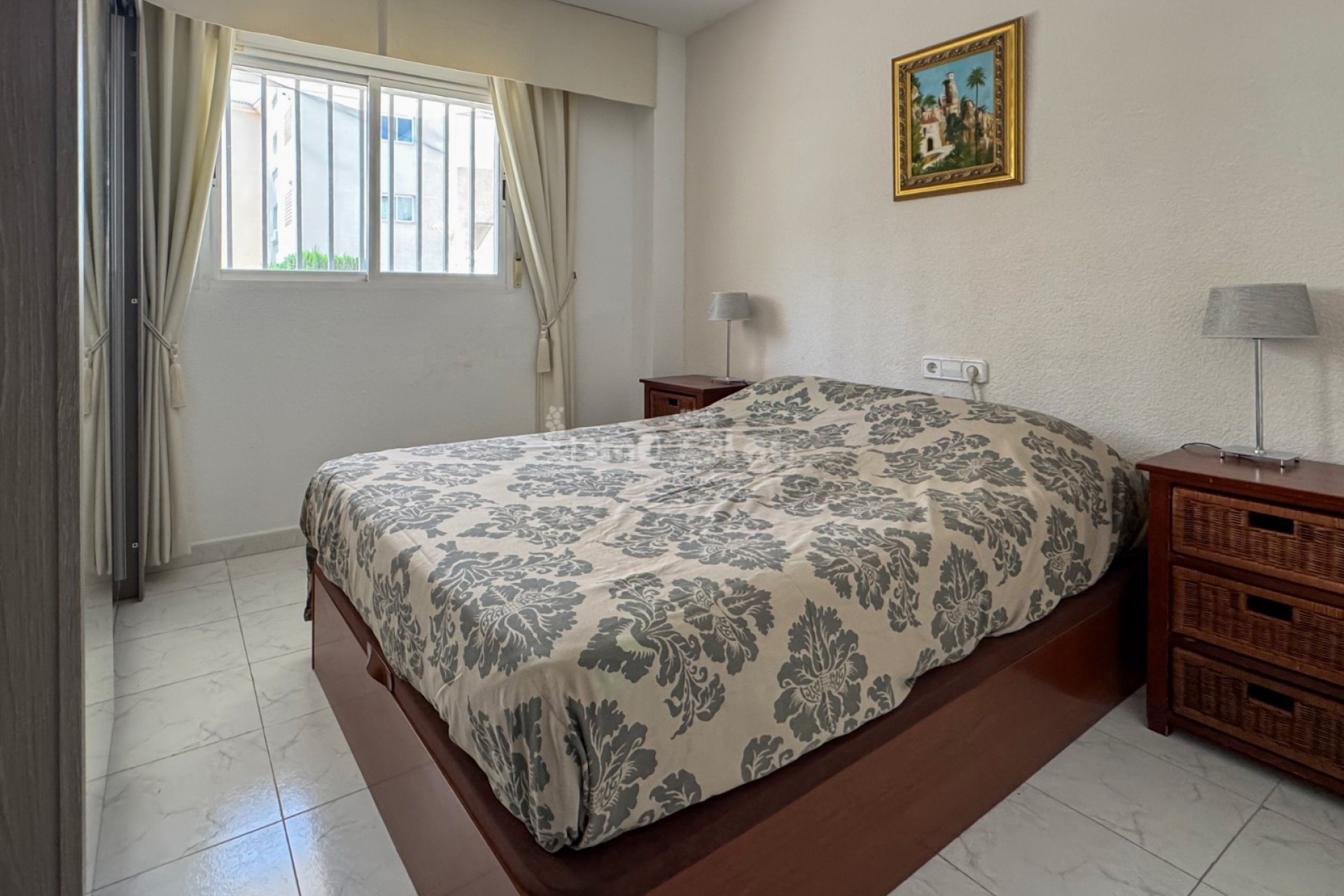 Sale - Apartment / flat - Albir