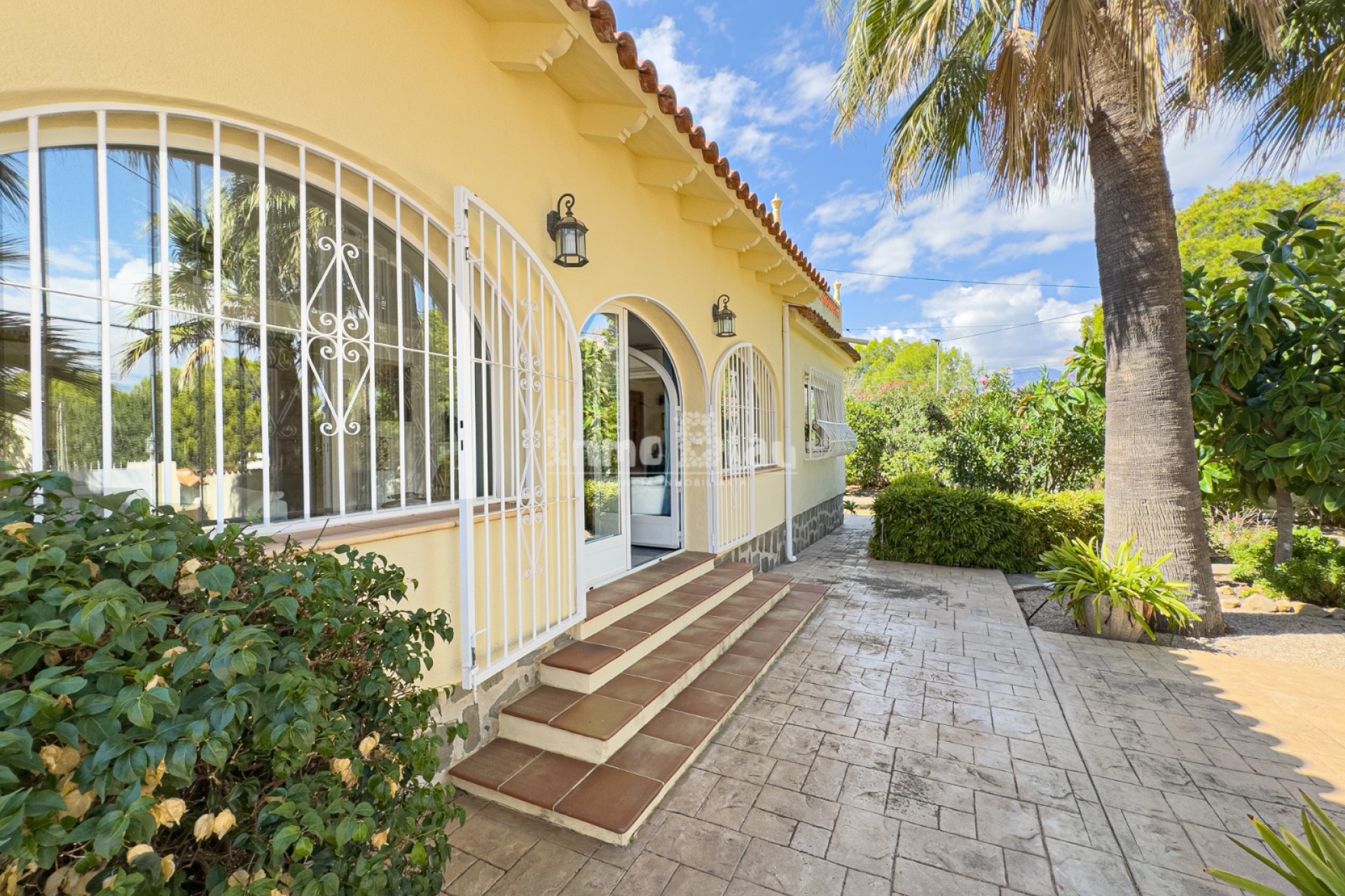 Sale - Villa - Albir