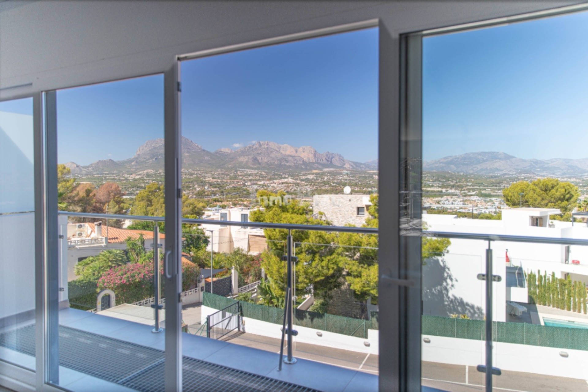 Venta - Villa - Albir