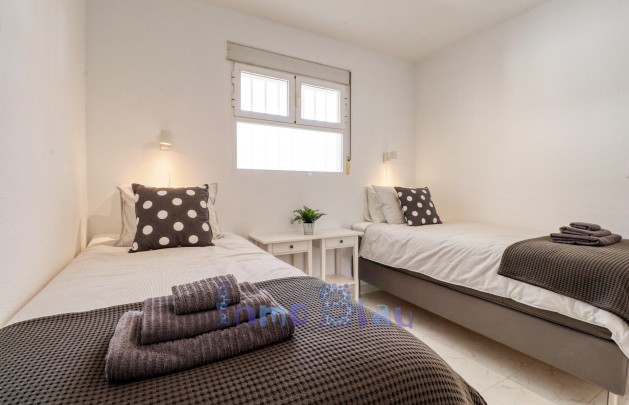 Alquiler a corto plazo - Apartamento / piso - Albir - Centro