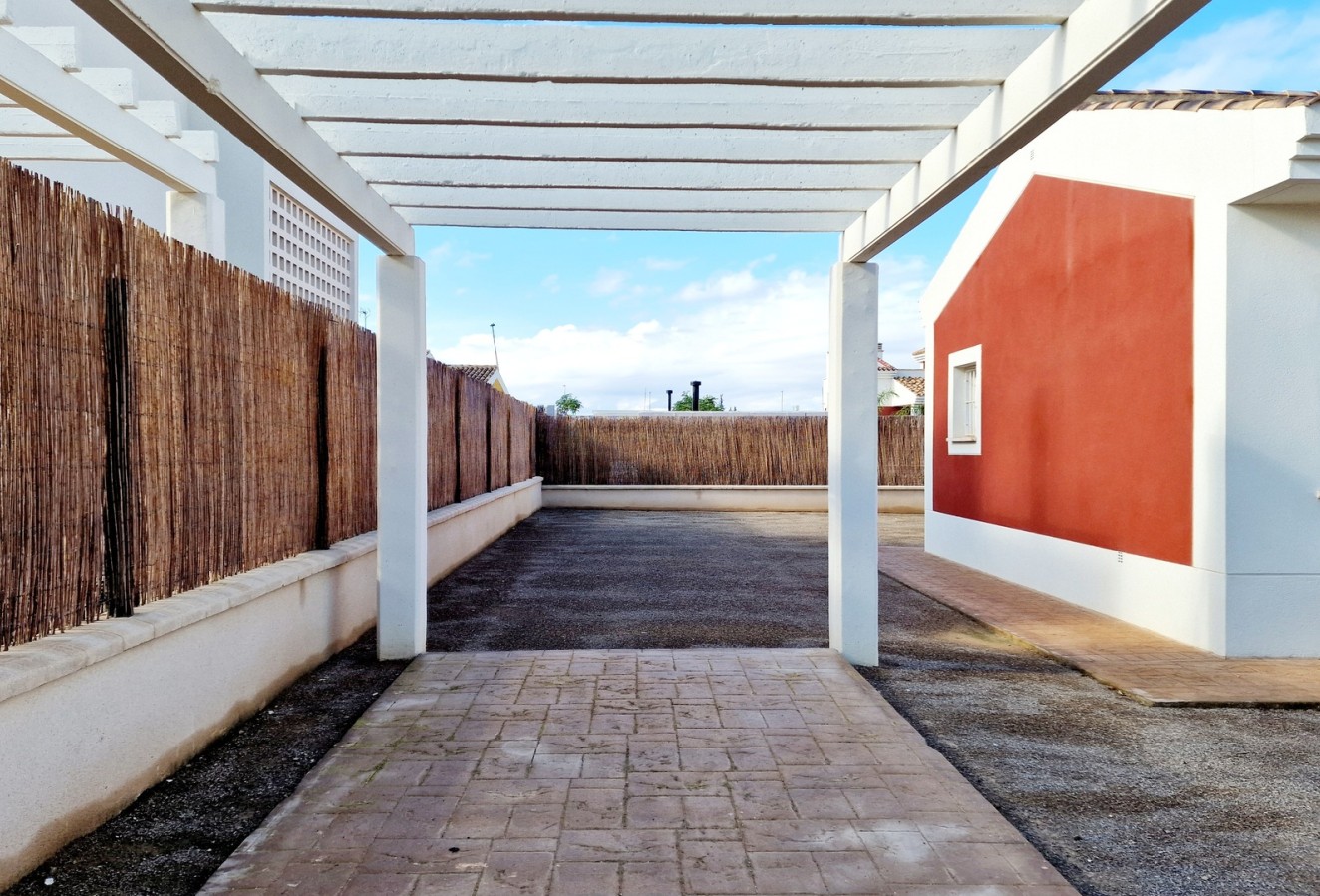 Obra nueva - detached - Purias