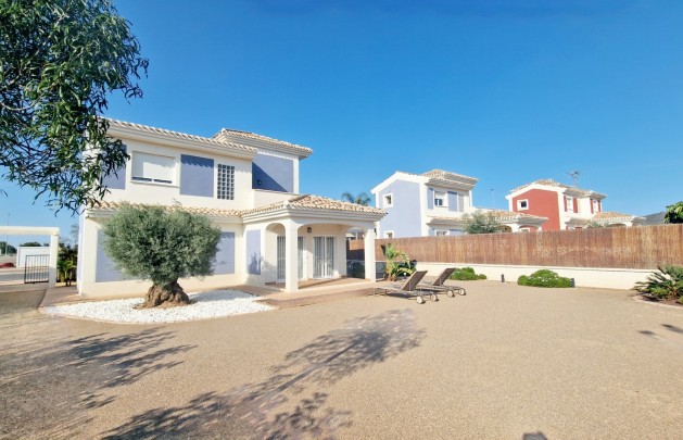 New Build - detached - Purias