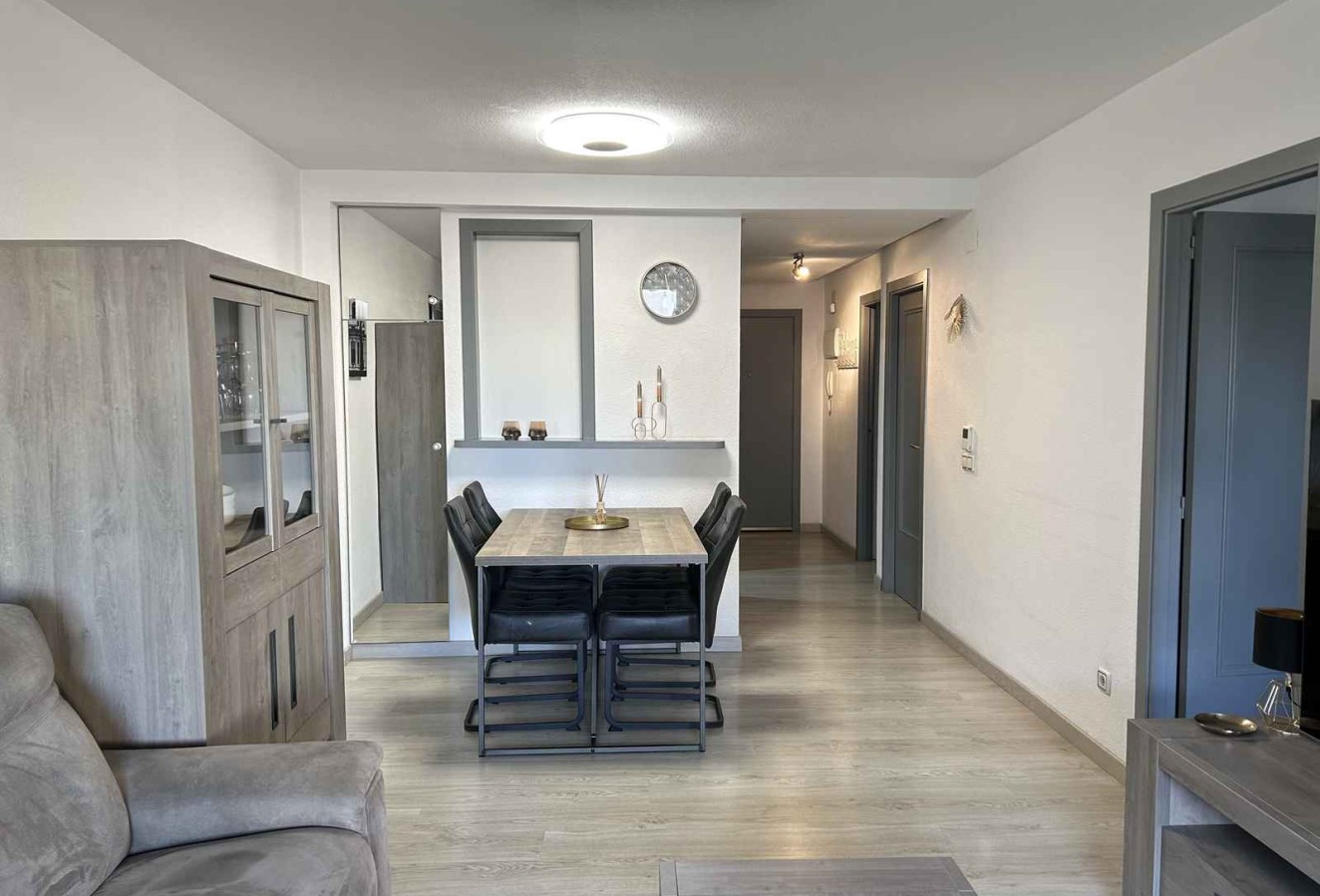 Alquiler a corto plazo - Apartamento / piso - Albir - Centro