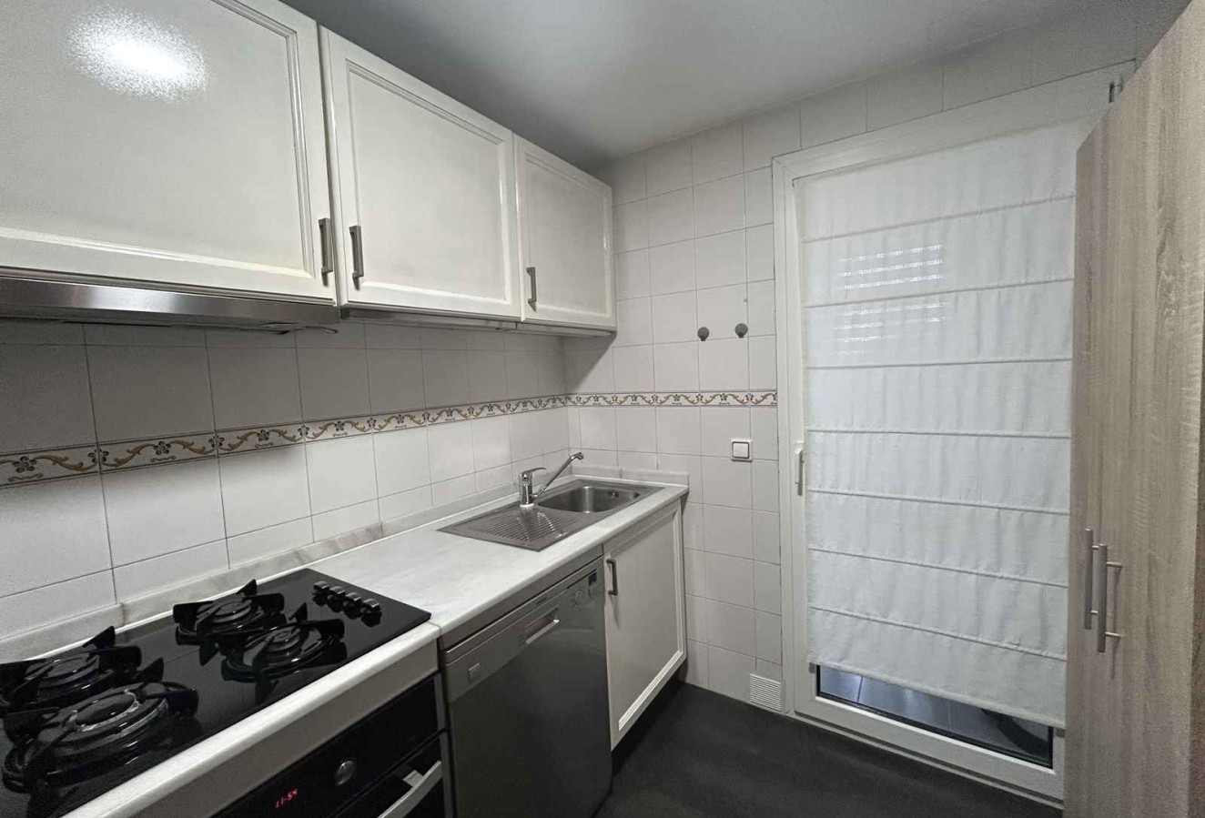 Alquiler a corto plazo - Apartamento / piso - Albir - Centro