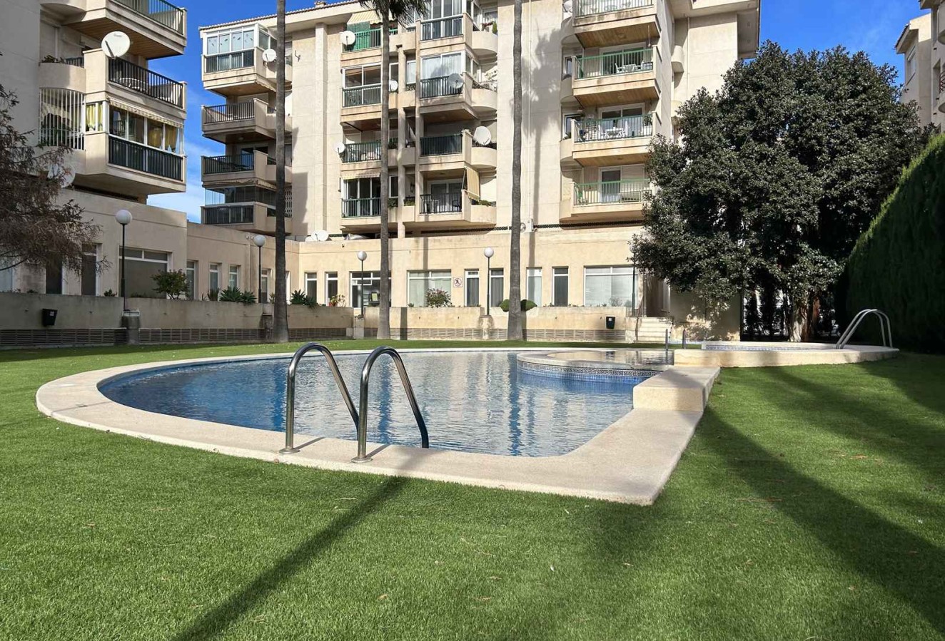 Alquiler a corto plazo - Apartamento / piso - Albir - Centro