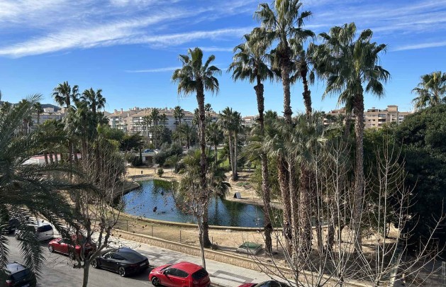 Alquiler a corto plazo - Apartamento / piso - Albir - Centro