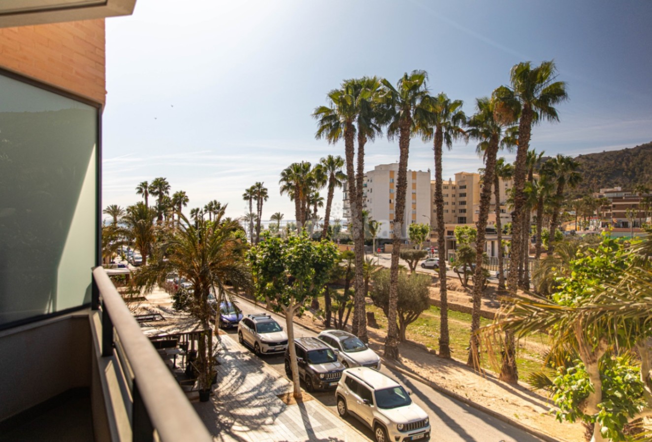 Alquiler a corto plazo - Apartamento / piso - Albir - Centro