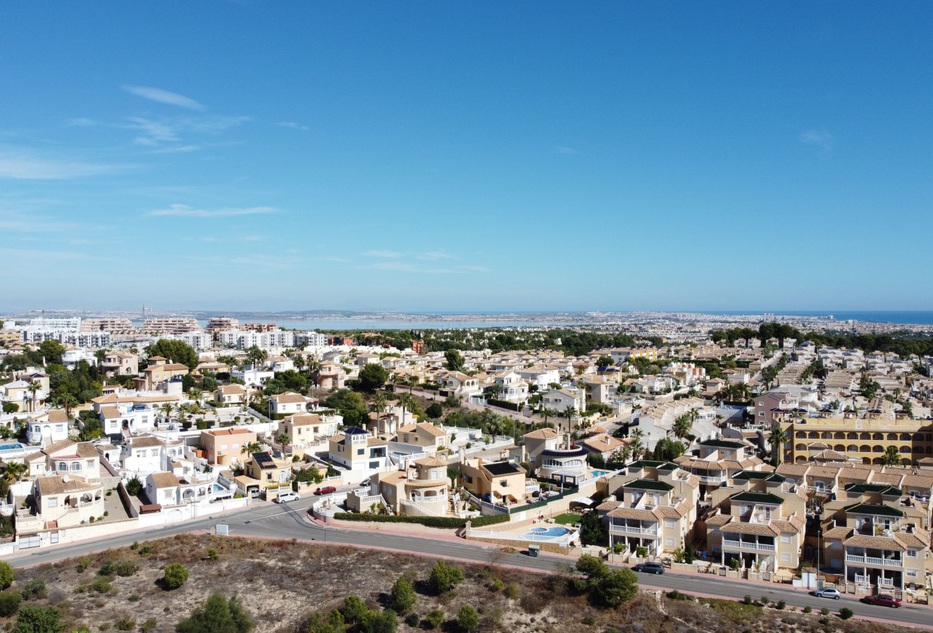 Obra nueva - Ático - Orihuela