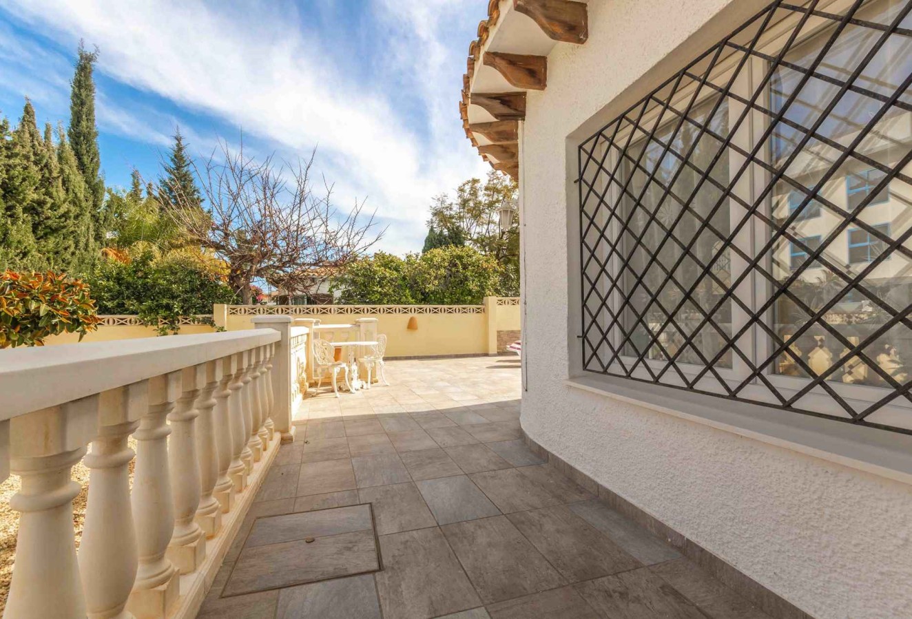 Alquiler a corto plazo - Villa - Albir - Urbanizacion