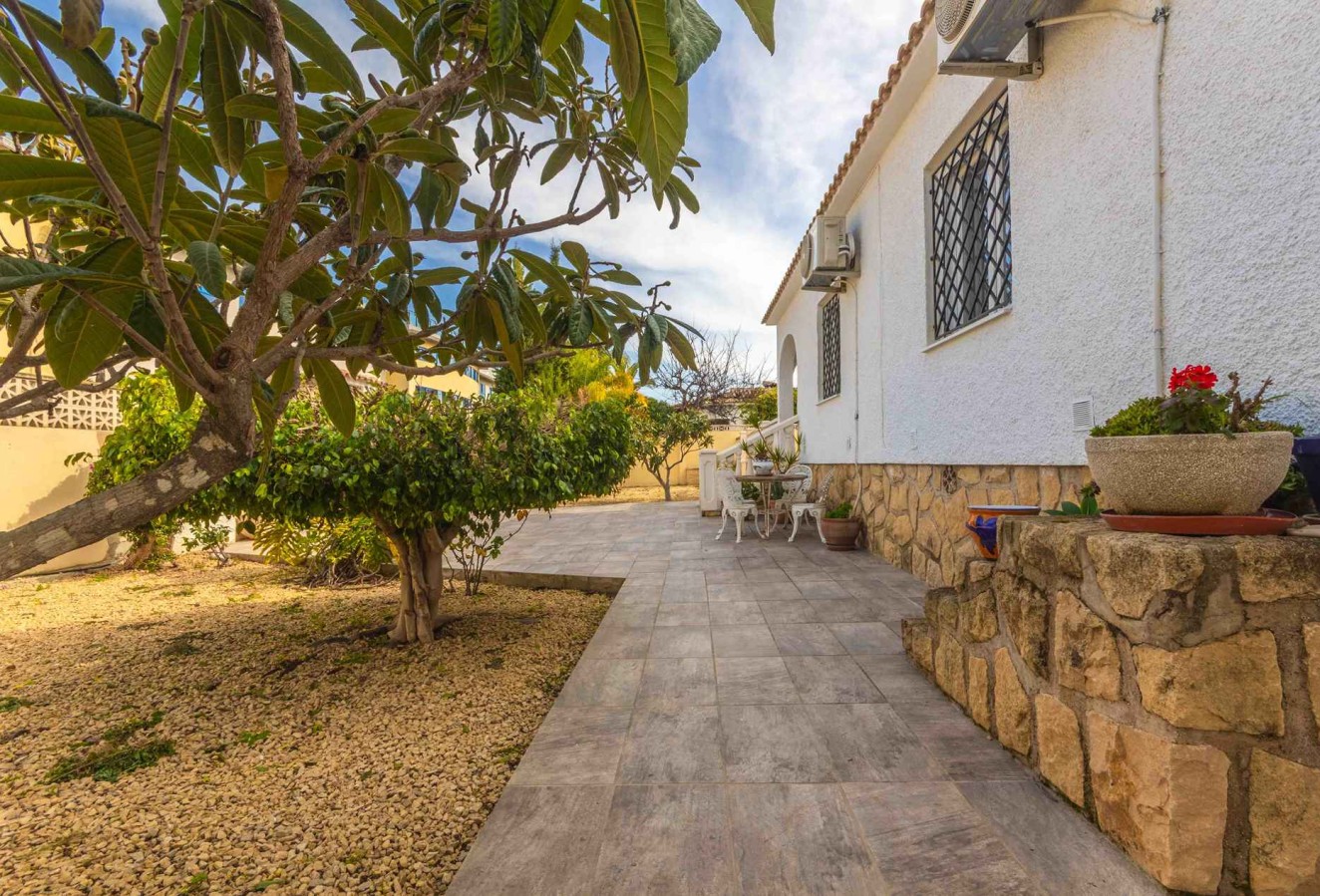 Alquiler a corto plazo - Villa - Albir - Urbanizacion