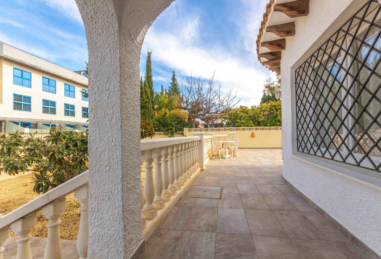 Alquiler a corto plazo - Villa - Albir - Urbanizacion