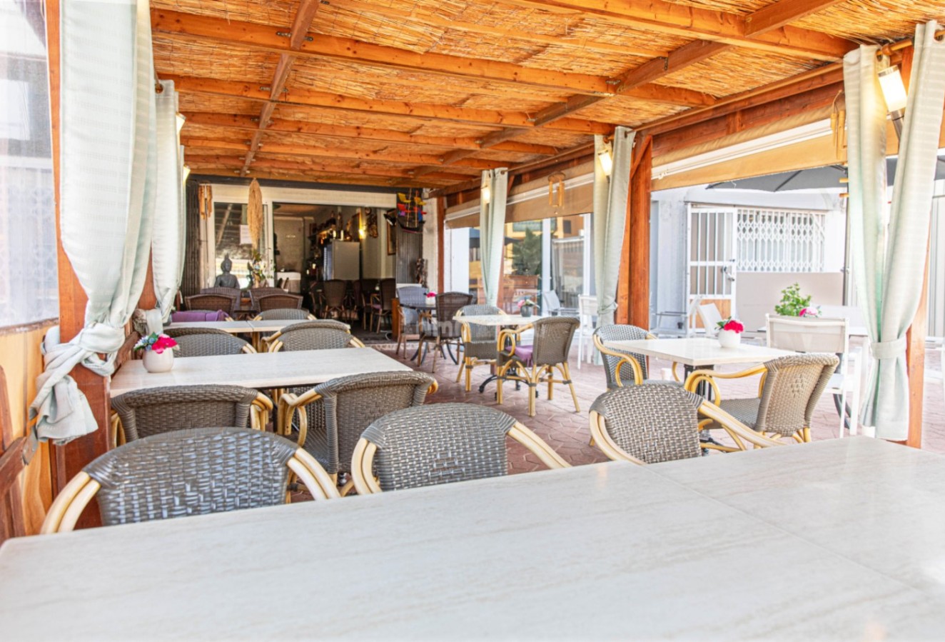 Reventa - Local - Albir - Centro
