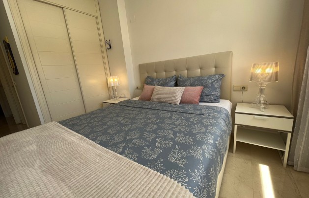 Alquiler a corto plazo - Apartamento / piso - Albir - Centro