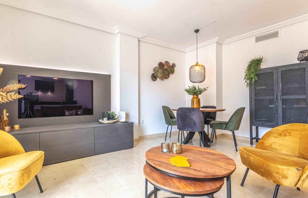 Alquiler a corto plazo - Apartamento / piso - Albir - Centro