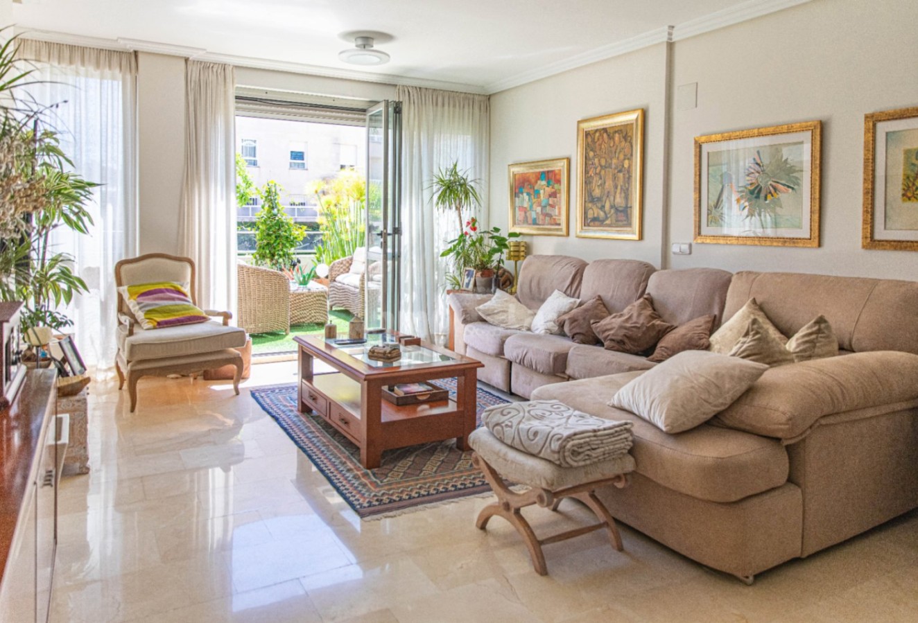 Reventa - Apartamento / piso - Albir - Centro