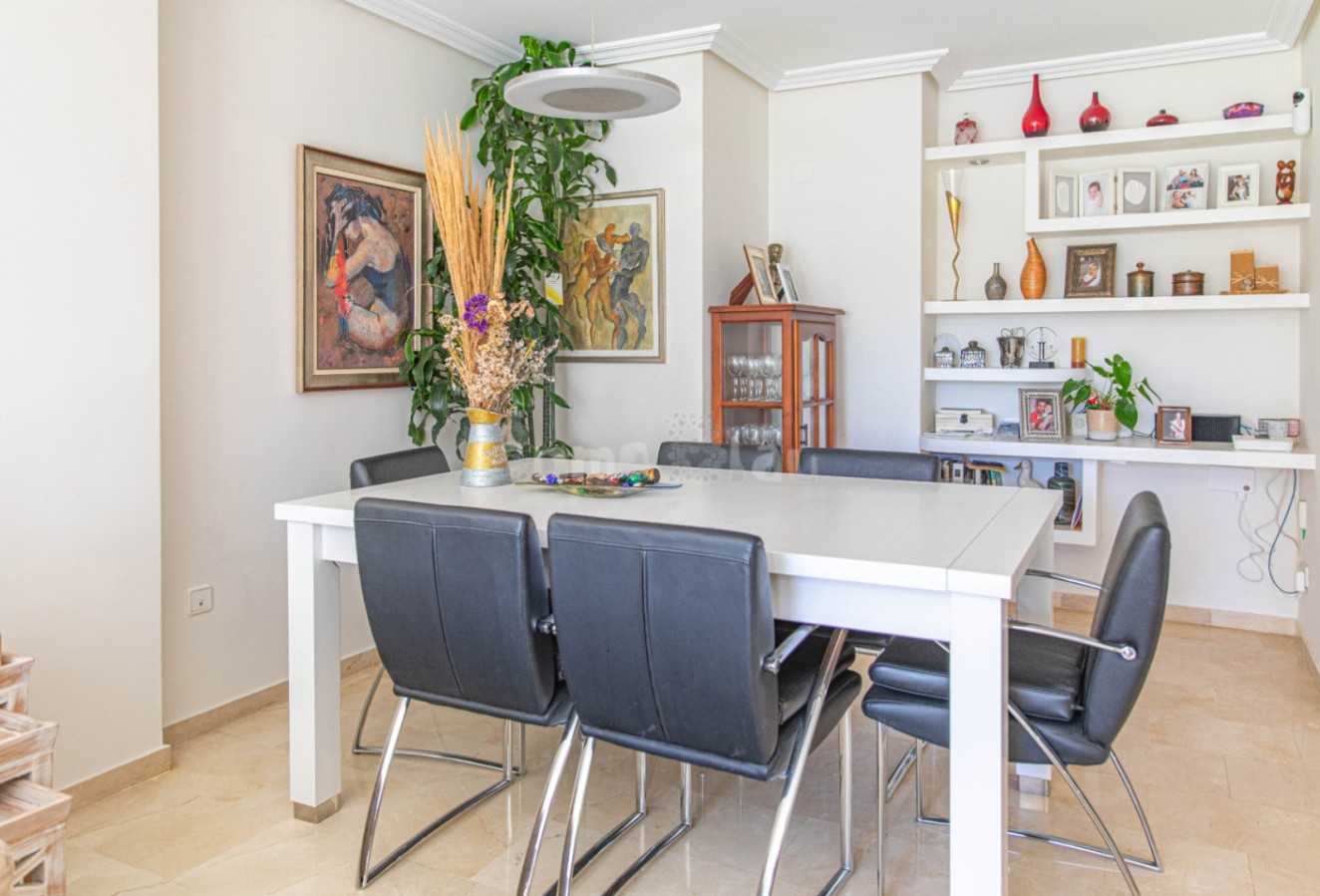 Reventa - Apartamento / piso - Albir - Centro