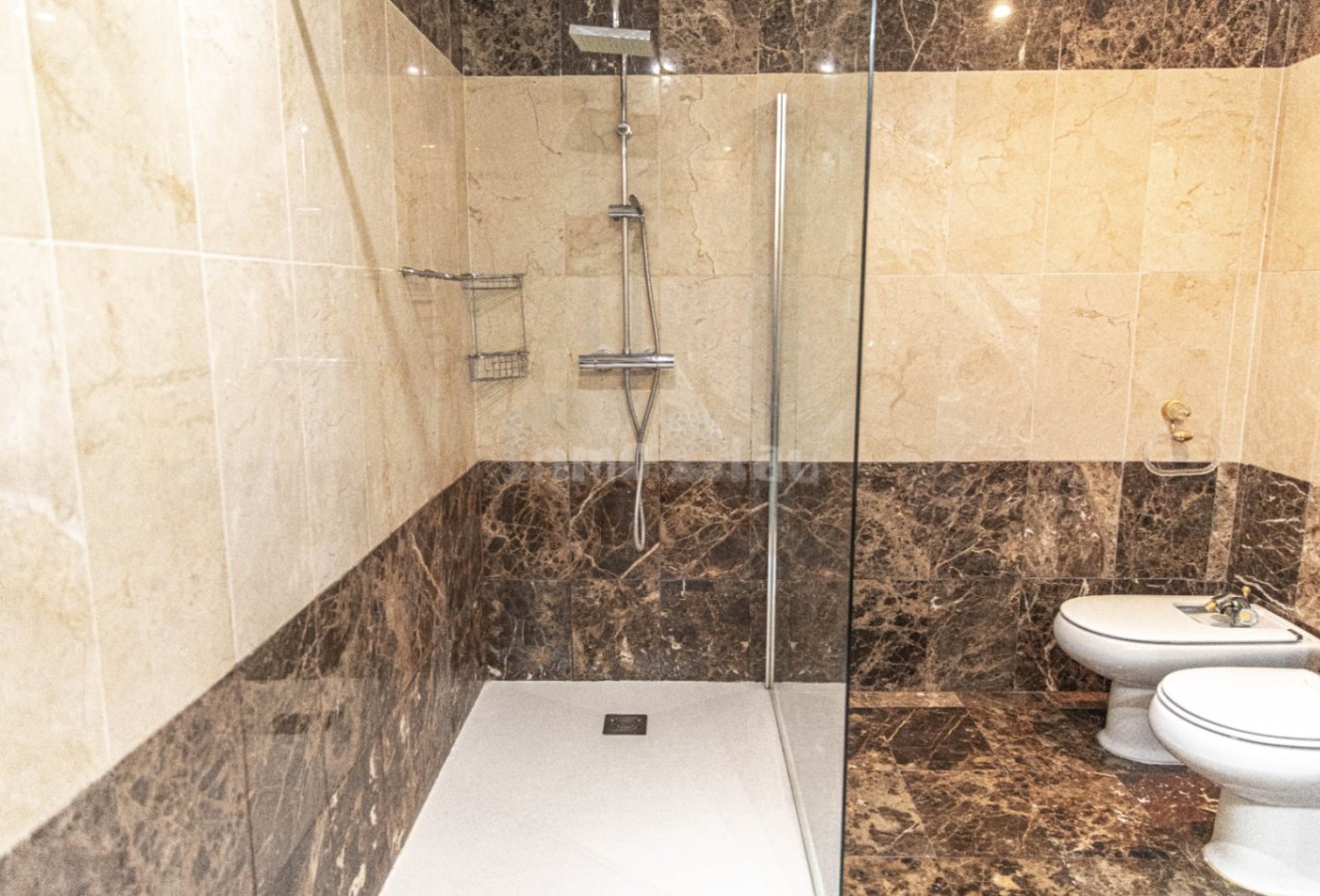 Alquiler a corto plazo - Apartamento / piso - Albir - Centro