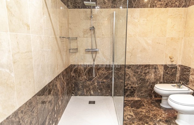 Alquiler a corto plazo - Apartamento / piso - Albir - Centro