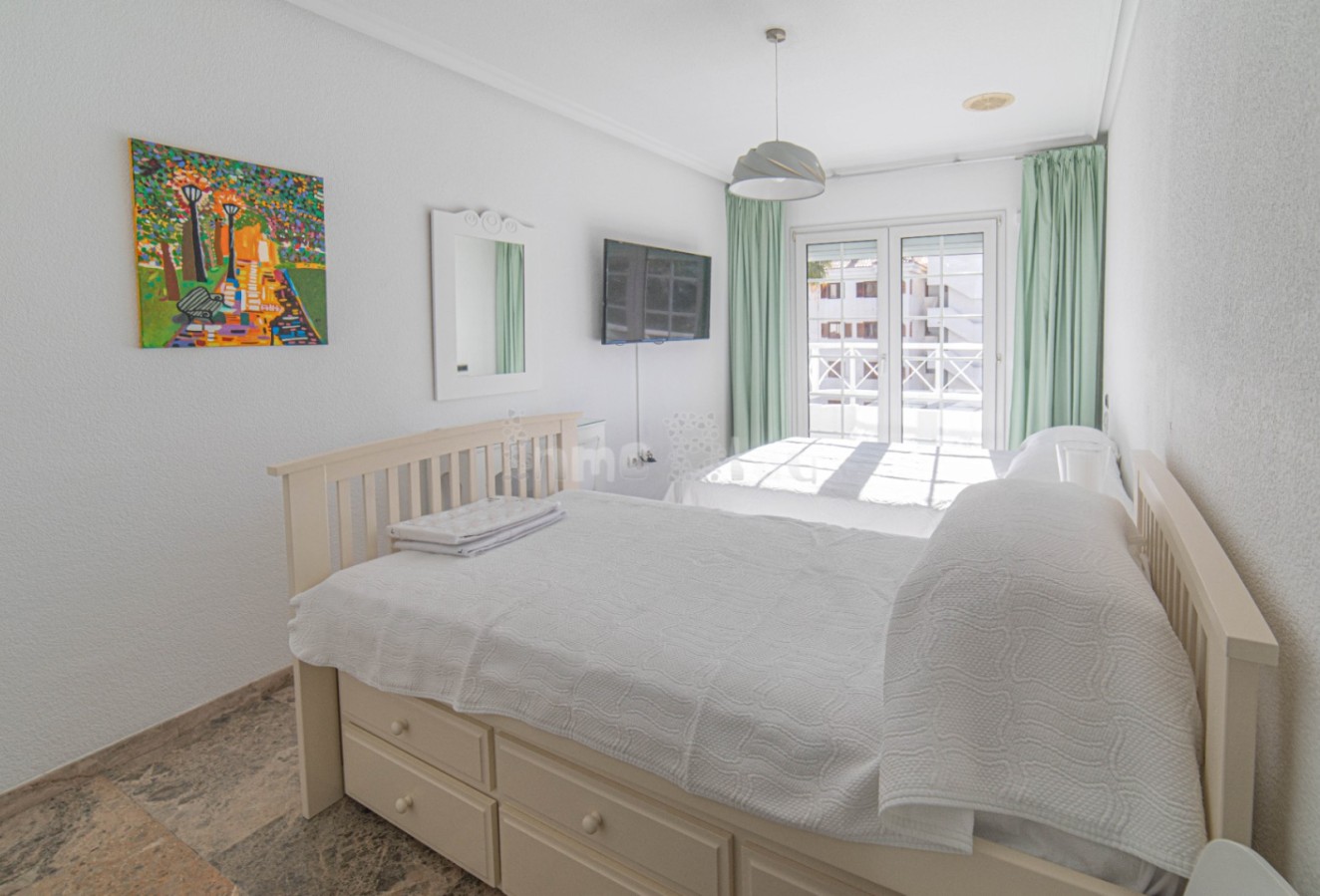 Alquiler a corto plazo - Apartamento / piso - Albir - Centro