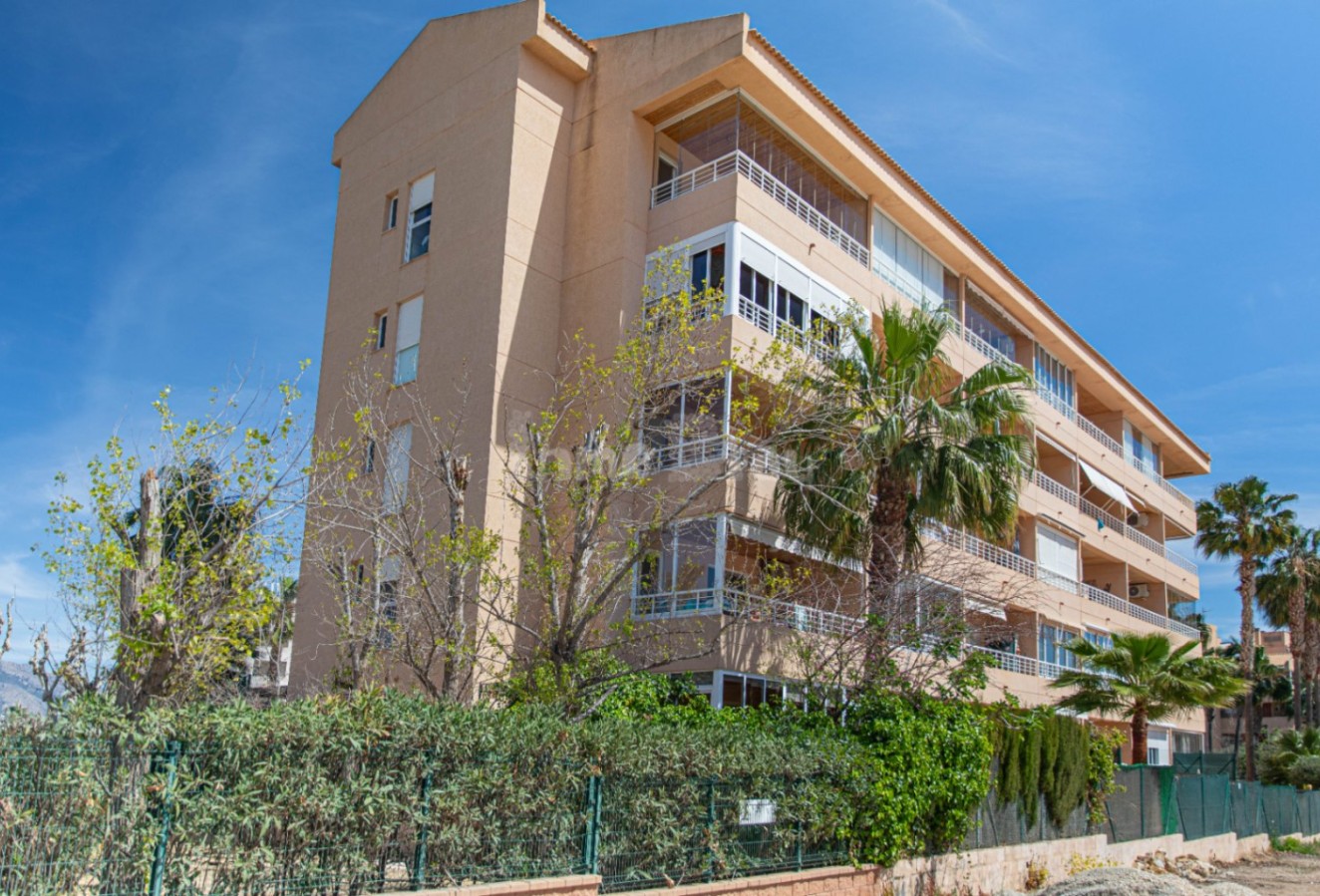 Alquiler a corto plazo - Apartamento / piso - Albir - Centro
