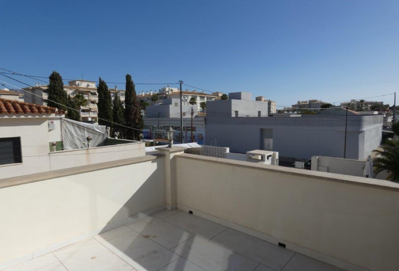 Resale - Bungalow - Albir - Centro