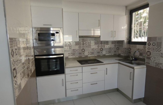Resale - Bungalow - Albir - Centro