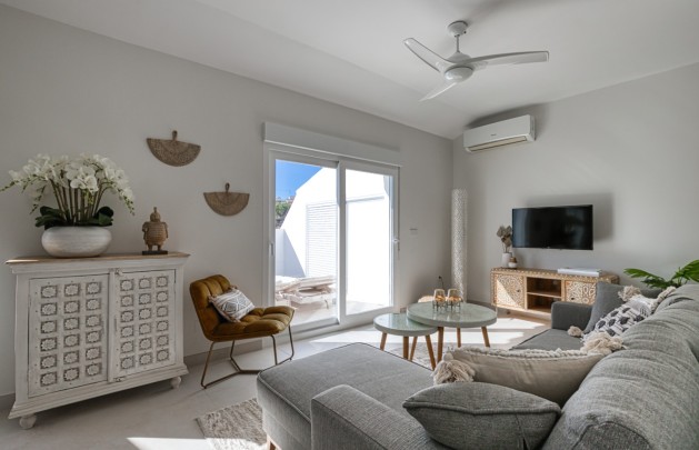 Alquiler a corto plazo - Apartamento / piso - Albir - Centro