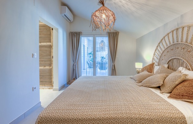 Alquiler a corto plazo - Apartamento / piso - Albir - Centro