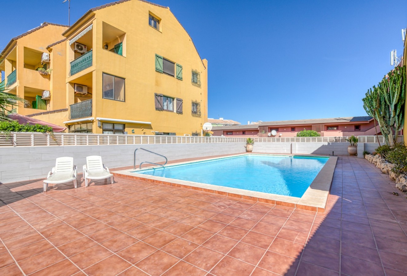 Alquiler a corto plazo - Apartamento / piso - Albir - Centro