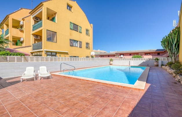 Alquiler a corto plazo - Apartamento / piso - Albir - Centro