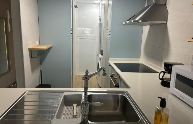 Alquiler a corto plazo - Apartamento / piso - Albir - Centro