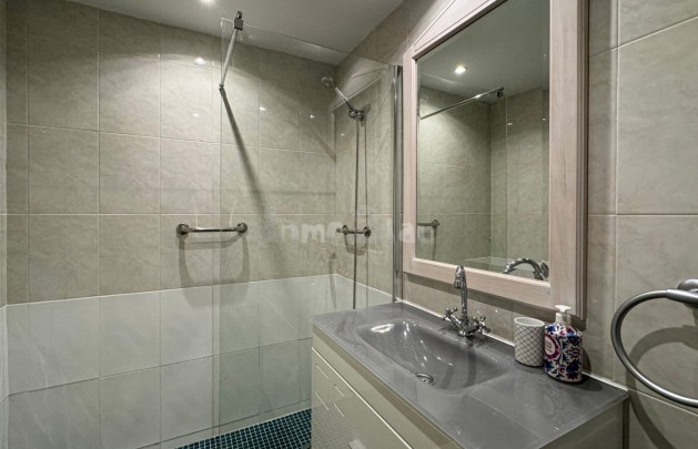 Alquiler a corto plazo - Apartamento / piso - Albir - Centro