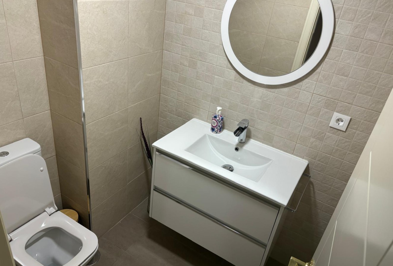 Alquiler a corto plazo - Apartamento / piso - Albir - Centro