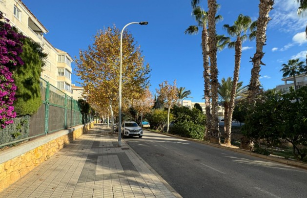 Alquiler a corto plazo - Apartamento / piso - Albir - Centro