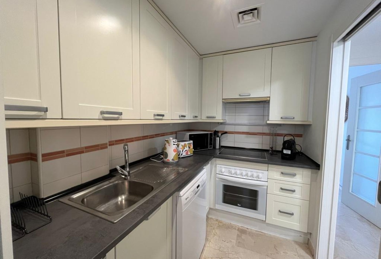 Alquiler a corto plazo - Apartamento / piso - Albir - Centro