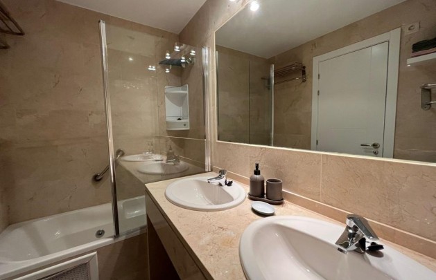 Alquiler a corto plazo - Apartamento / piso - Albir - Centro