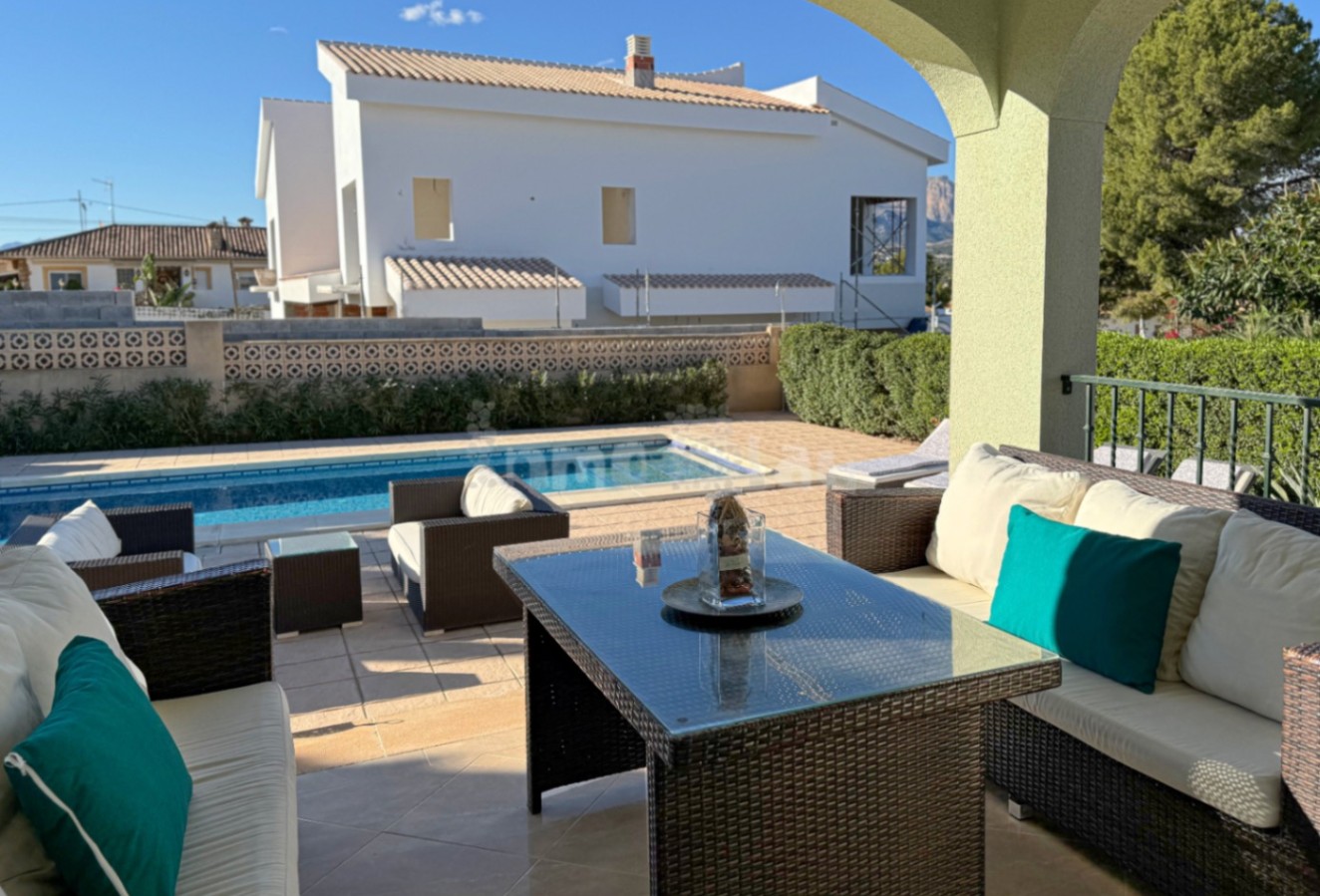 Alquiler a corto plazo - Villa - Alfaz del Pi