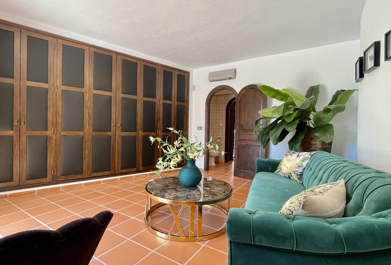 Reventa - Villa - Altea - Urbanizacion