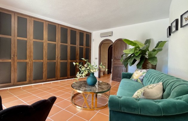 Reventa - Villa - Altea - Urbanizacion