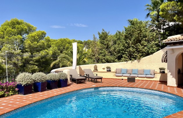 Reventa - Villa - Altea - Urbanizacion