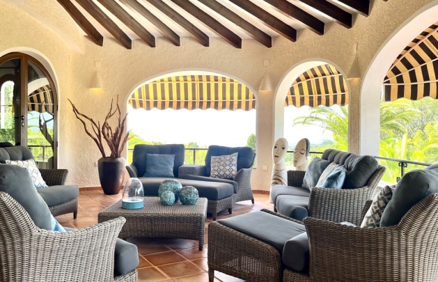Reventa - Villa - Altea - Urbanizacion