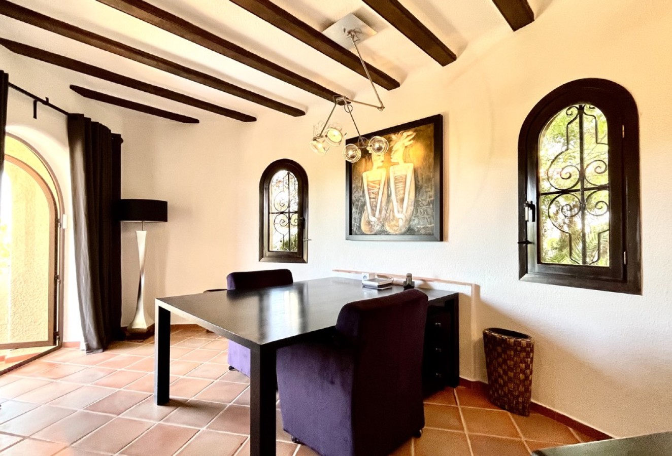Reventa - Villa - Altea - Urbanizacion