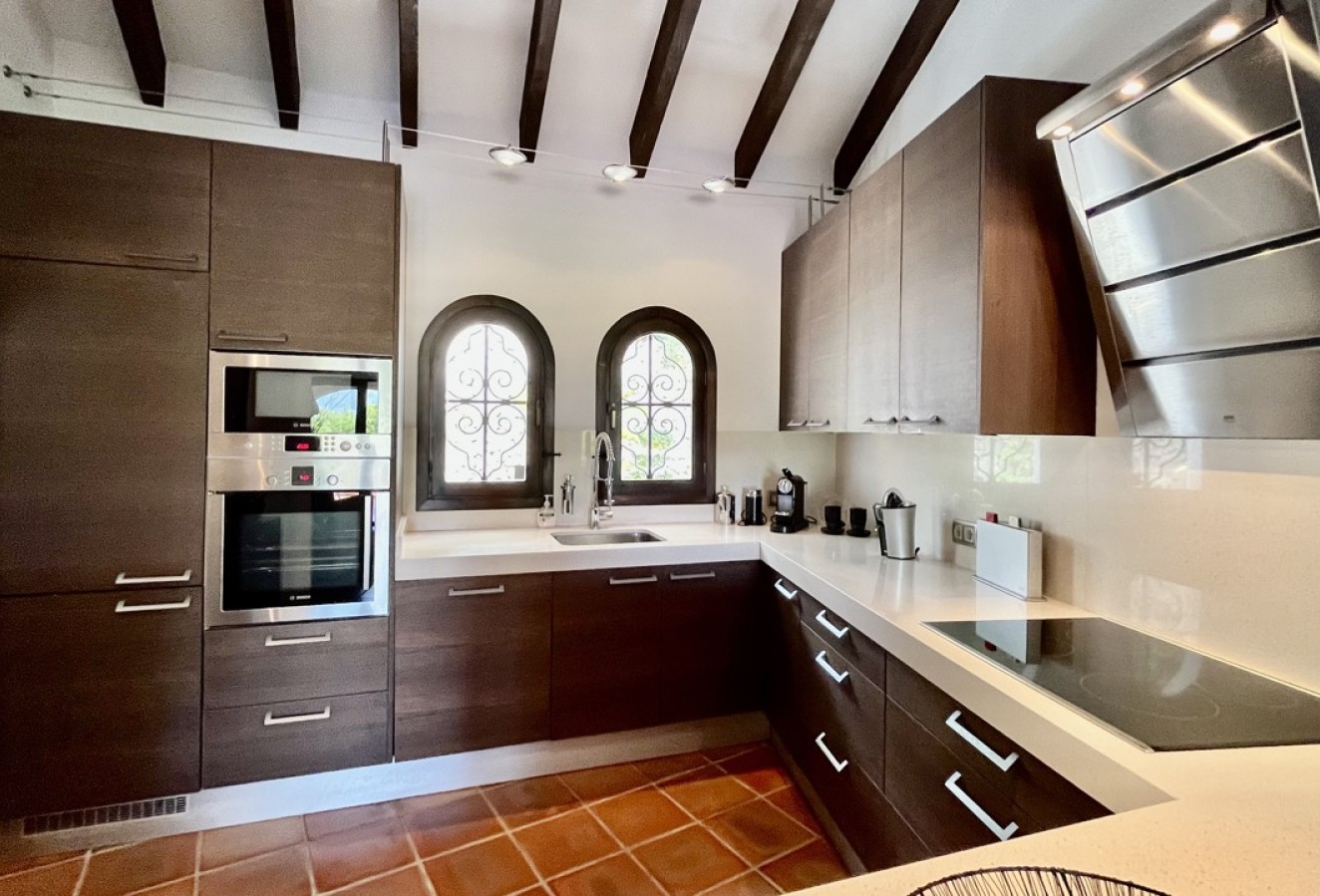 Reventa - Villa - Altea - Urbanizacion