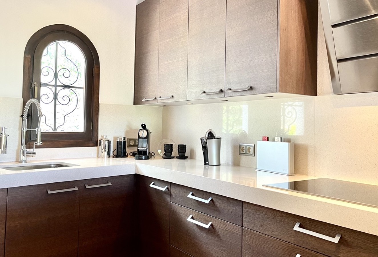 Reventa - Villa - Altea - Urbanizacion