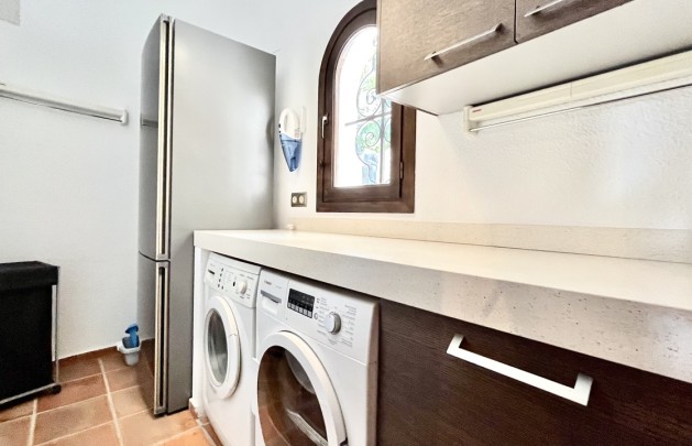 Reventa - Villa - Altea - Urbanizacion