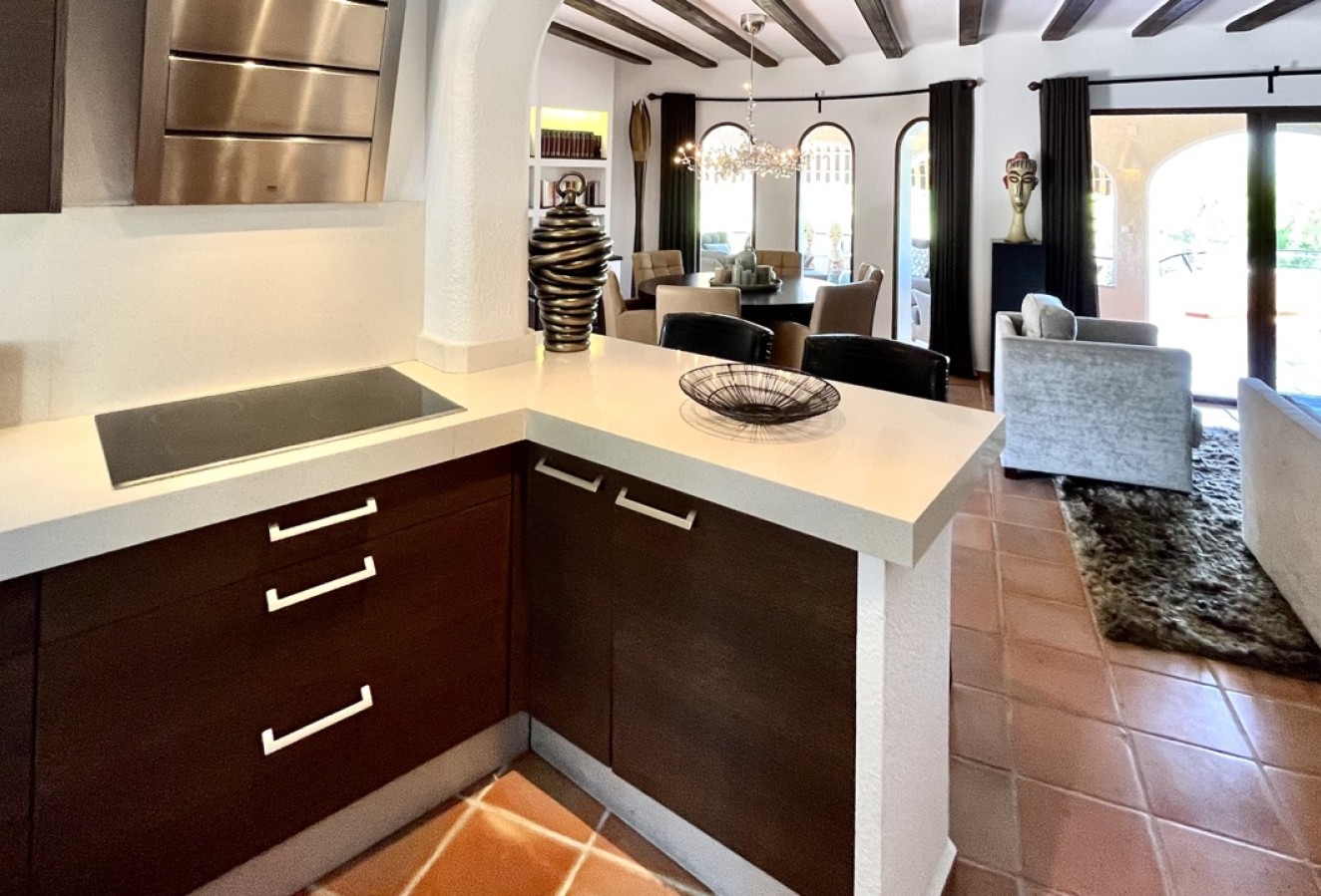 Reventa - Villa - Altea - Urbanizacion