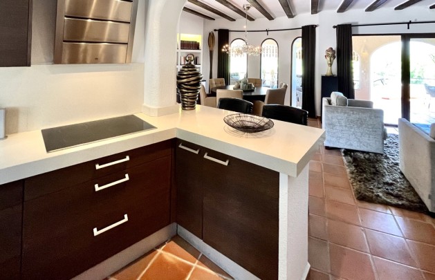 Reventa - Villa - Altea - Urbanizacion