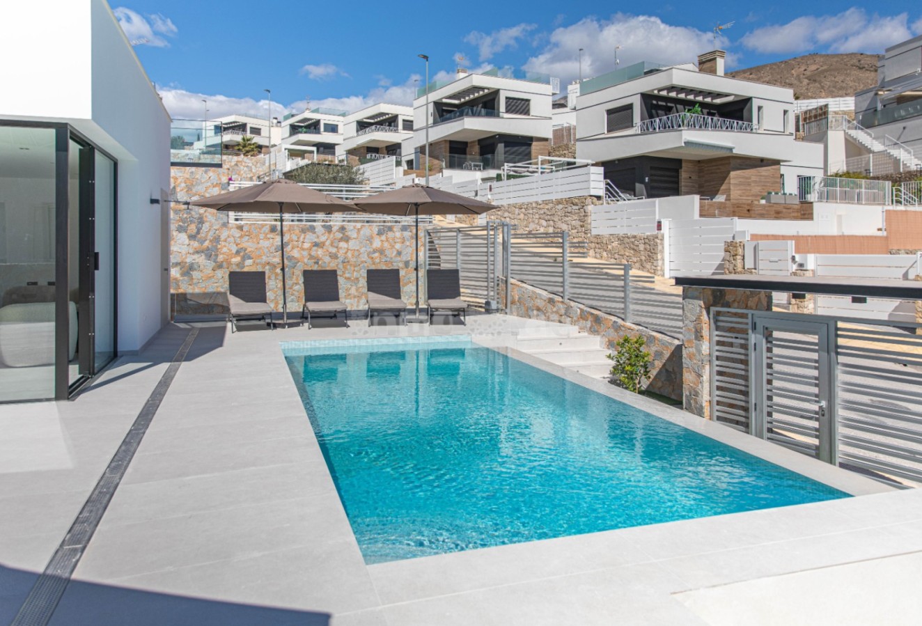 Alquiler a corto plazo - Villa - Finestrat - Montaña