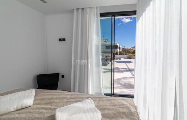 Alquiler a corto plazo - Villa - Finestrat - Montaña