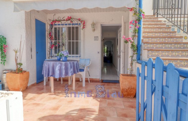 Alquiler a corto plazo - Apartamento / piso - Albir - Centro